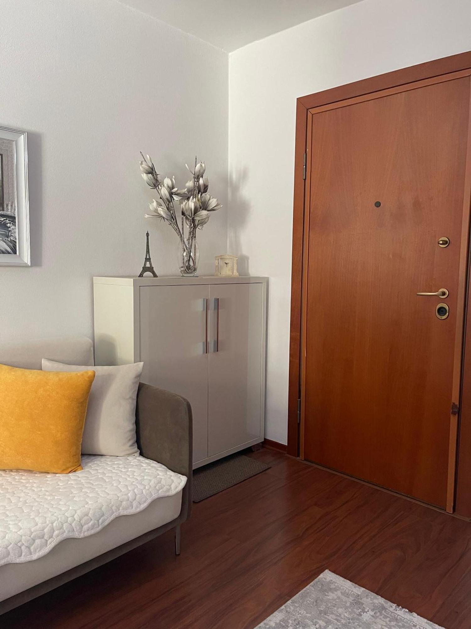 Sky Center Apartment Τίρανα Εξωτερικό φωτογραφία